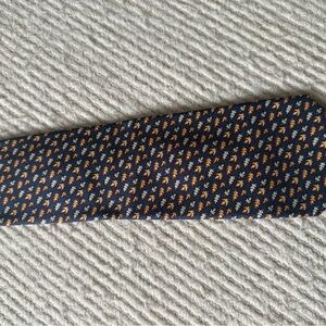 Vineyard Vines Navy and Gold Patterned Tie
